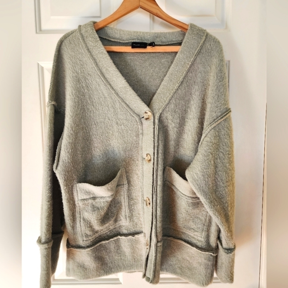 Out From Under Urban outfitters size xs cardigan sage boxy oversized soft